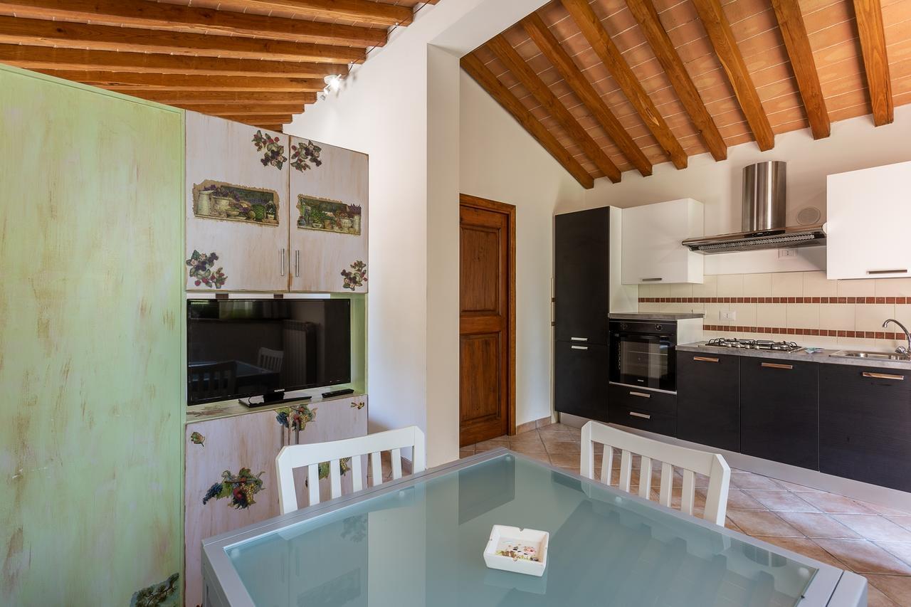 Il Borgo Di Terrensano Aparthotel Siena Exterior foto